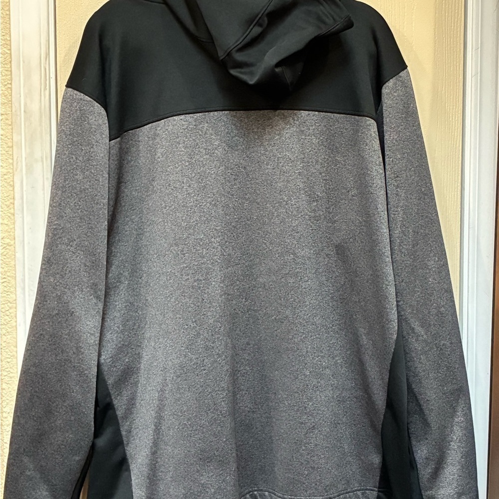 Columbia Unisex Black and Gray Performance Jacket - Picture 3 of 3